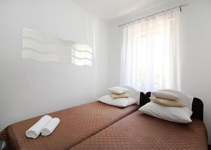 With A Parking Space - 7569 *