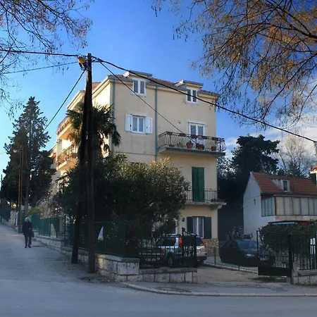 Apartman With A Parking Space - 7569