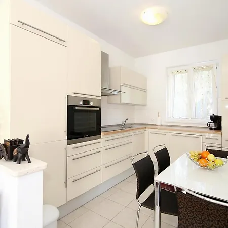 Apartments With A Parking Space Split - 7569 Apartment Split